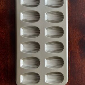 Madeleine Baking Pan